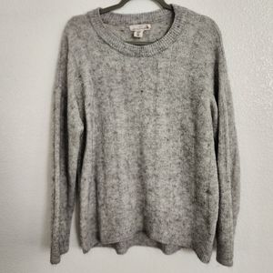 H&M 15% Alpaca blend light grey crew neck sweater size M
